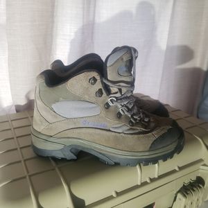 Columbia Razor Ridge Mid Boots